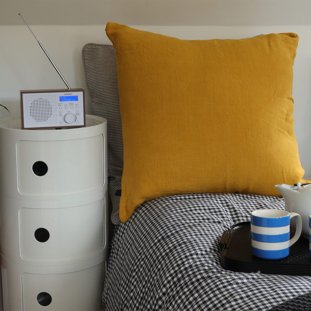 Denver DAB-46 DAB / DAB+ Digital & FM Portable Radio with Dual Alarm Clock – Mains & Battery, Snooze & Sleep, Real Wood Effect & White Finish - Image 5